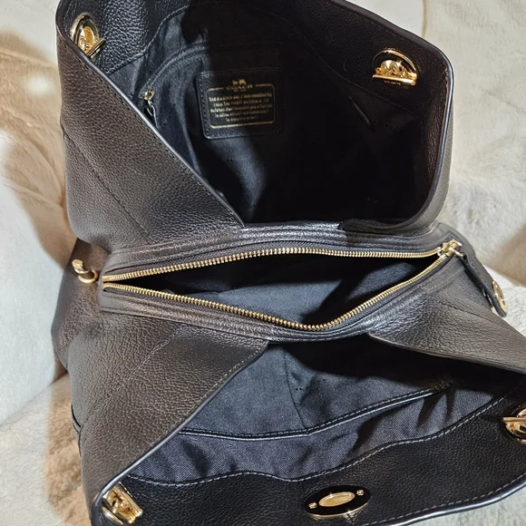 Coach leather black shoulder bag - Picture 9 of 9